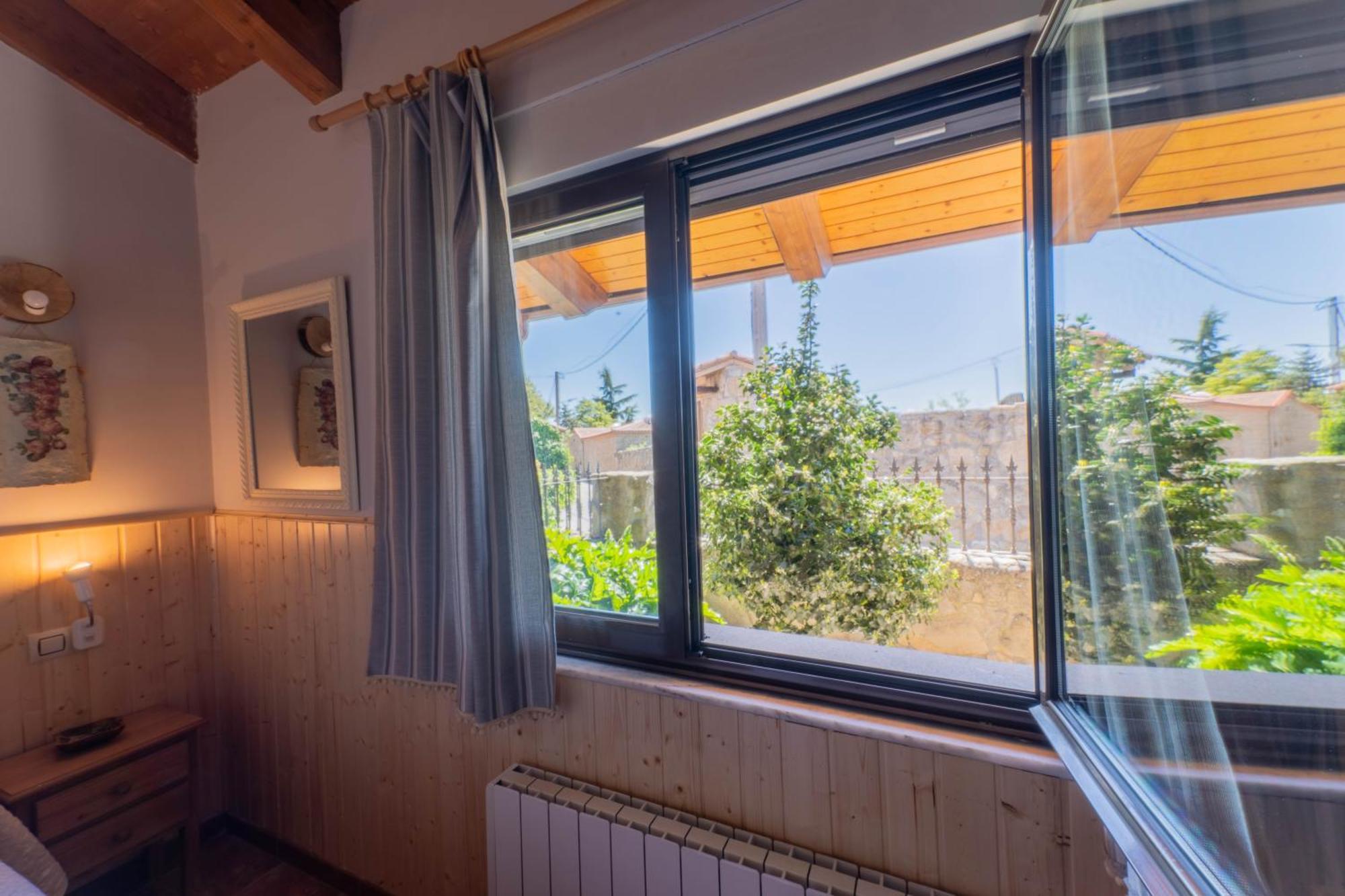 Casa Rural Los Cantaros. Zarapicos Dış mekan fotoğraf